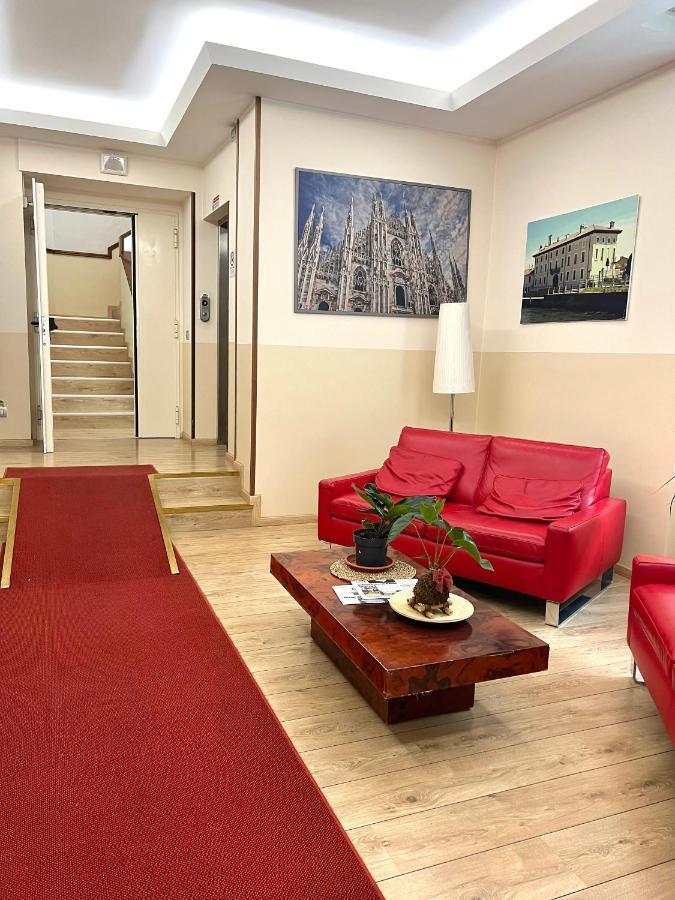Nuovo Albergo Italia Abbiategrasso Exteriör bild