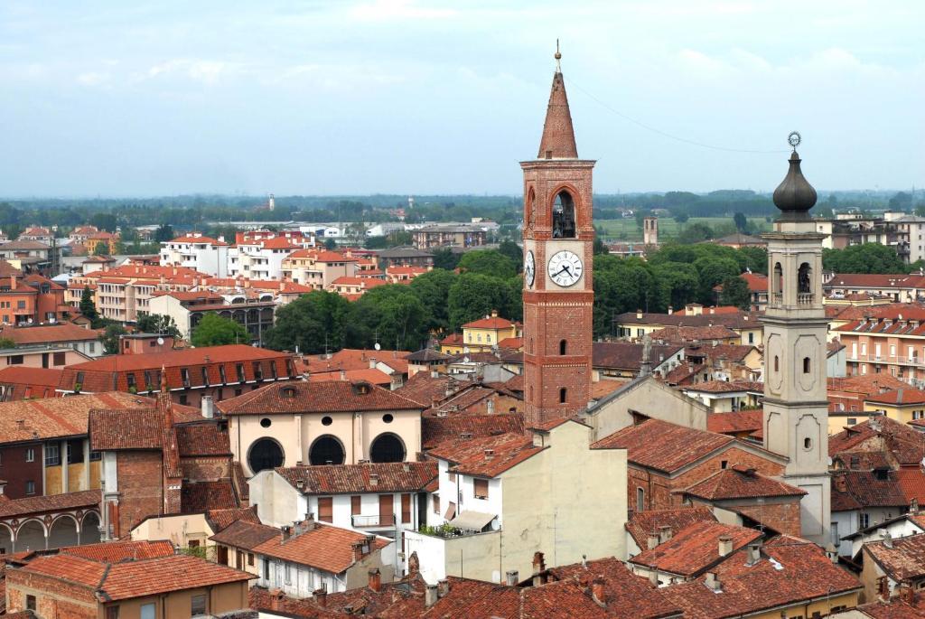 Nuovo Albergo Italia Abbiategrasso Exteriör bild